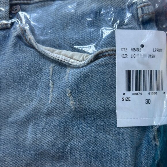 edyson Delon High Rise Short in Light Park Wash NWT - Picture 9 of 10